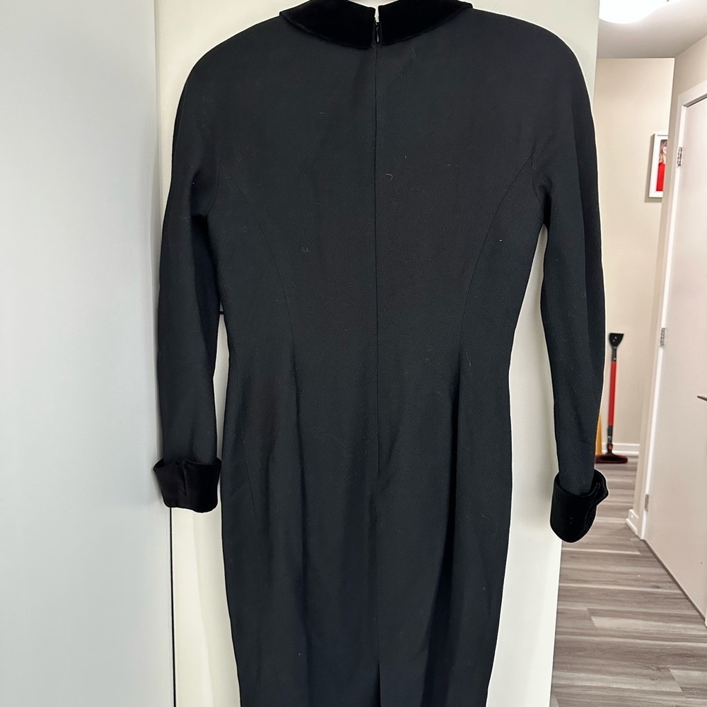 Tahari Vintage Elegant Black with Velvet Trim Dress Size 8 - Picture 5 of 11
